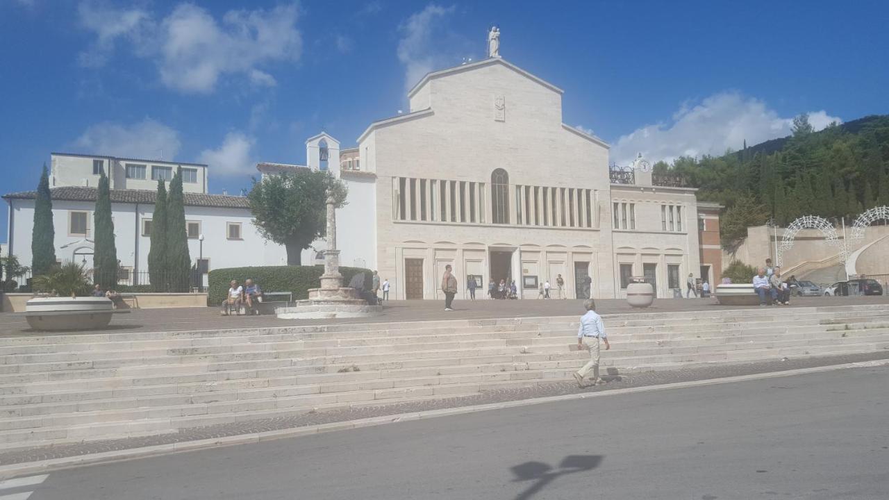 Camere Santa Rita San Giovanni Rotondo Luaran gambar