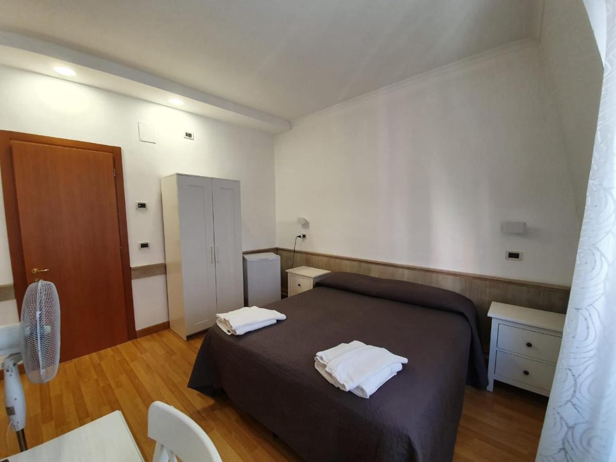 Camere Santa Rita San Giovanni Rotondo Luaran gambar
